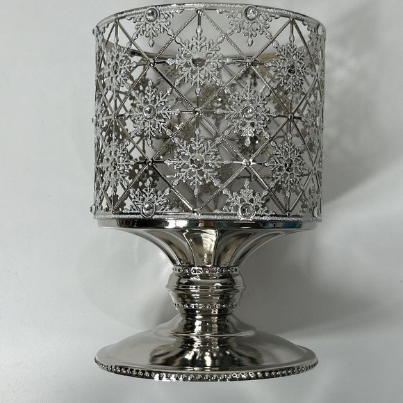 Bath & Body Works 3 Wick Candle Holder Pedestal Snowflake Silver Geometric - Picture 6 of 7